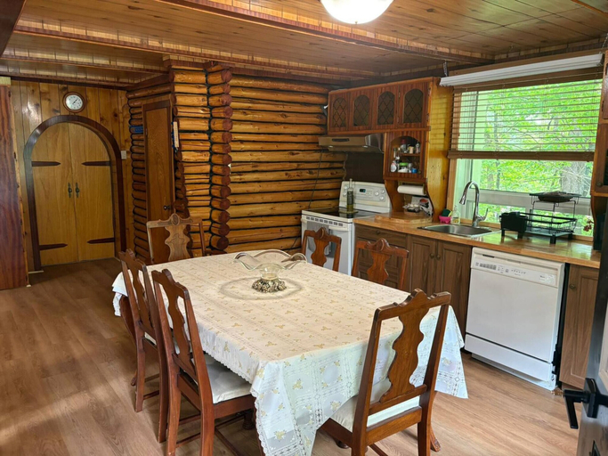 Dining 4, Chalet Lumière Chalet Lumière, Matawinie