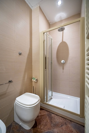 Bathroom 4, Servi A, Florence