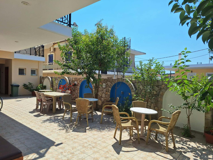 Others 3, Kallisti, Peloponnese