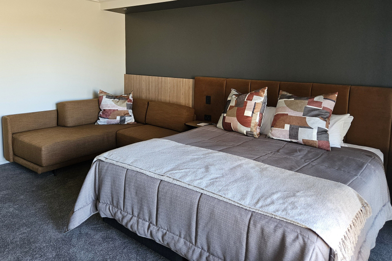 Bedroom 3, Distinction Mackenzie Country Hotel, Mackenzie