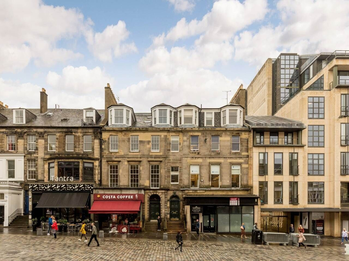 Exterior & Views 2, Ultra-Modern Apartment on Castle Street, Edinburgh