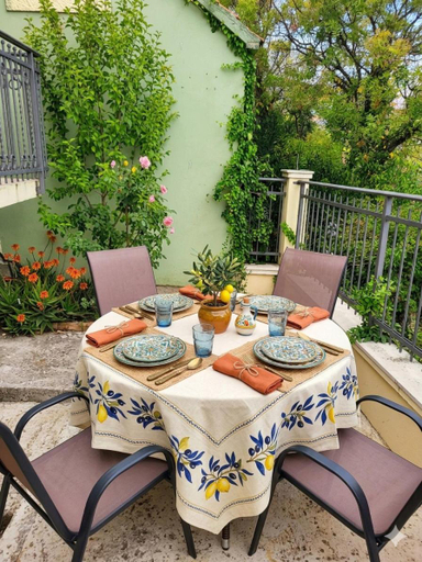 Others 5, House Leana Herceg Novi