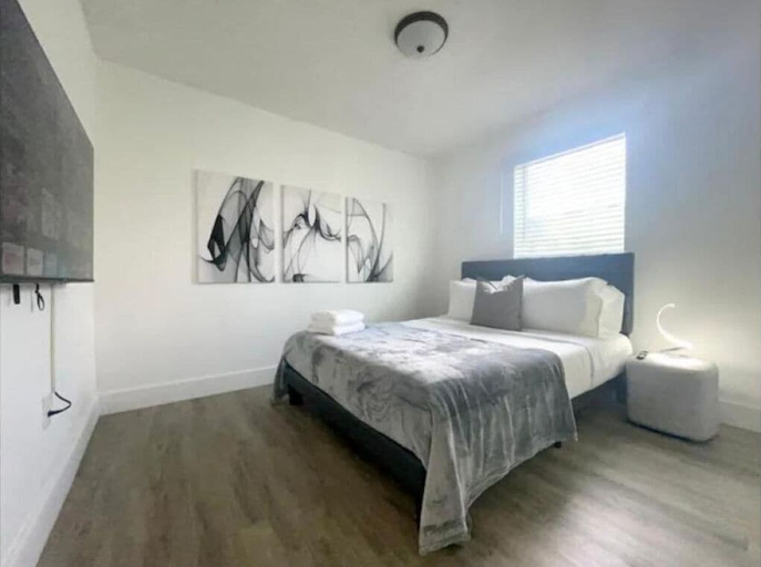 Room 3, Eco Stays, Miami-Dade