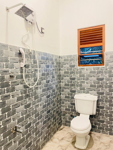 Bathroom 3, Oceanic Bliss, Weligama