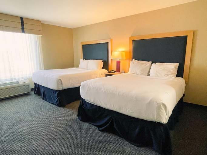 Bedroom 2, SpringHill Suites by Marriott Appleton, Outagamie