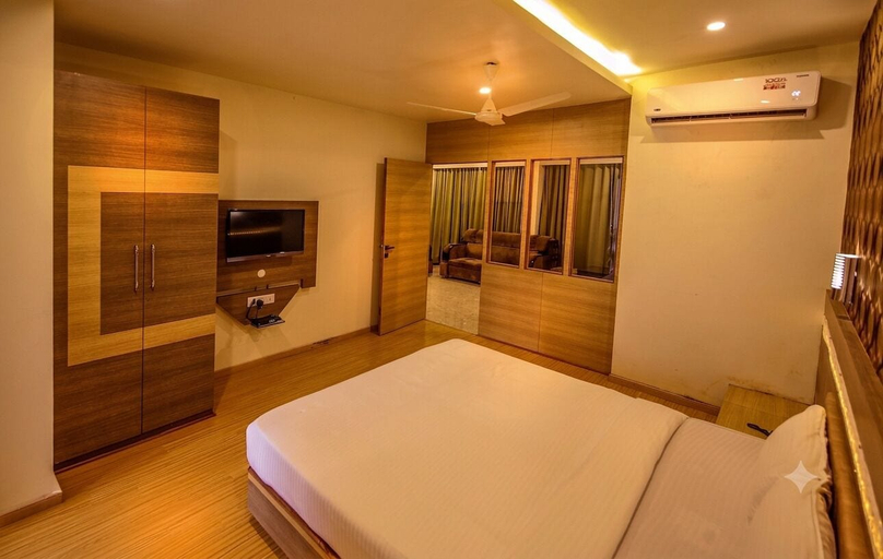 Room 4, Saubhagya Inn International, Raigarh