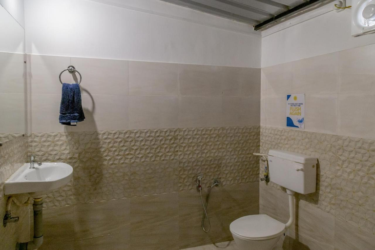 Bathroom 3, BunkNBrew, South Goa