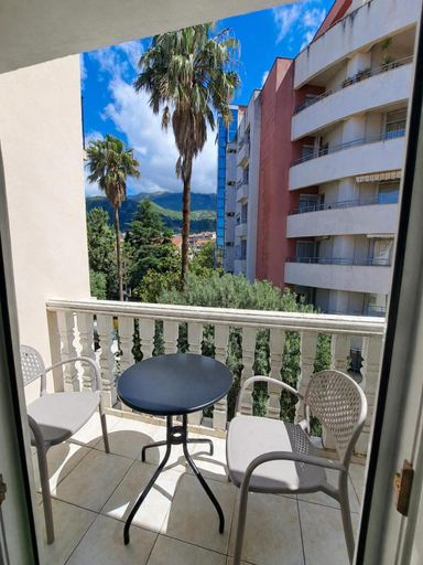 Others 4, Apartments Bonus