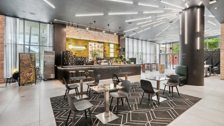 Food & Drinks 5, Sentral Alea Miami, Miami-Dade