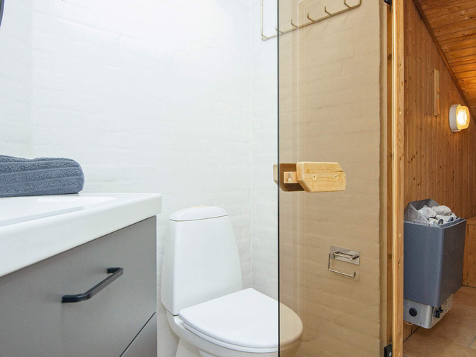 Bathroom 4, 5 star holiday home in Juelsminde, Hedensted