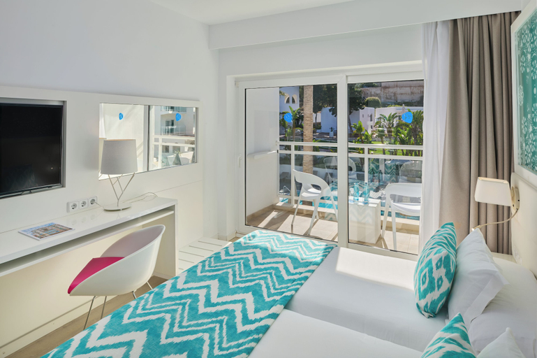 Bedroom 3, Grupotel Ibiza Beach Resort - Adults Only, Baleares