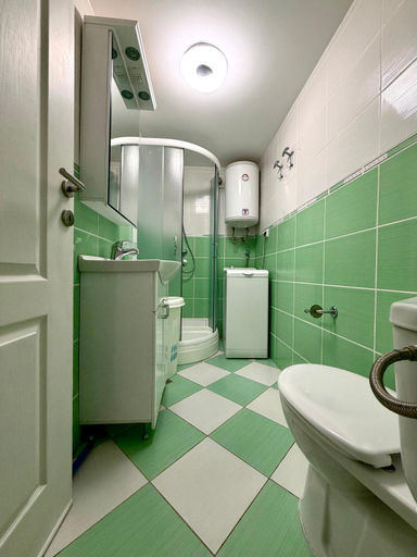 Bathroom 3, Apartment 365