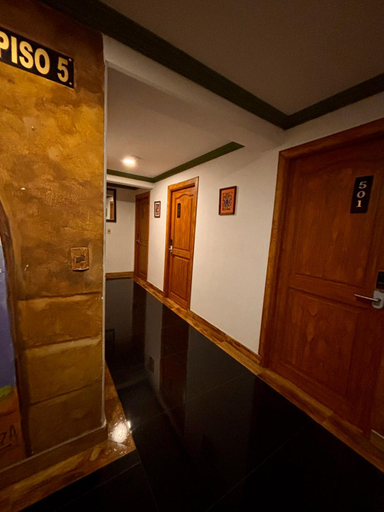 Entrance, Hotel Berlina, Pedro Domingo Murillo