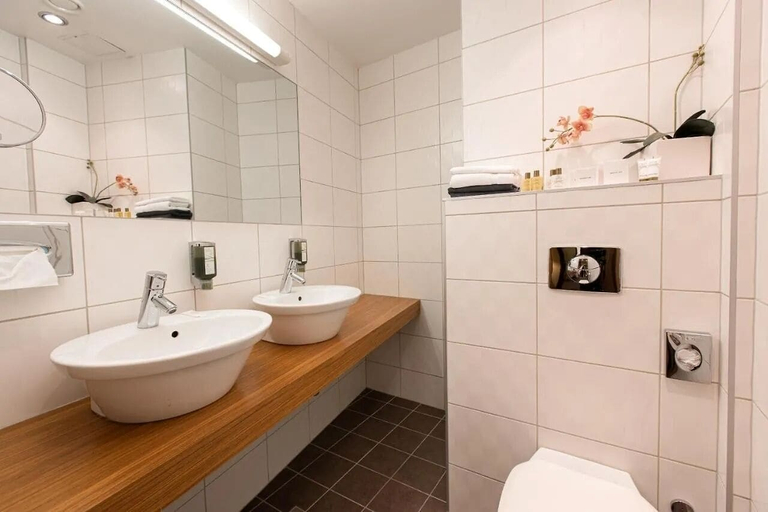 Bathroom 5, Hotel Bern by Rikas Hotels, Tallinn