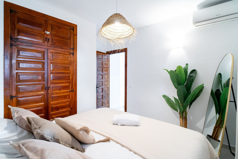 Room 2, San Francisco Deluxe 102 by Casasol, Málaga