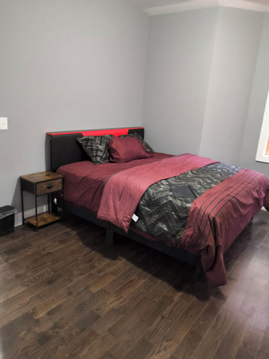 Room 5, Log Comfort 4, Newark