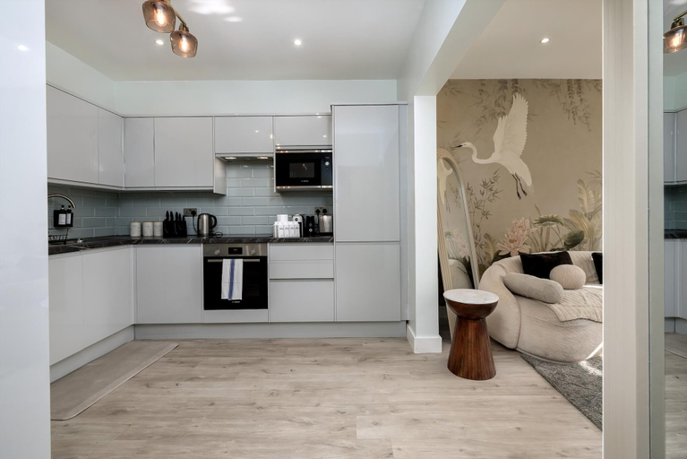 Private kitchen 3, Greenford Apartments, London