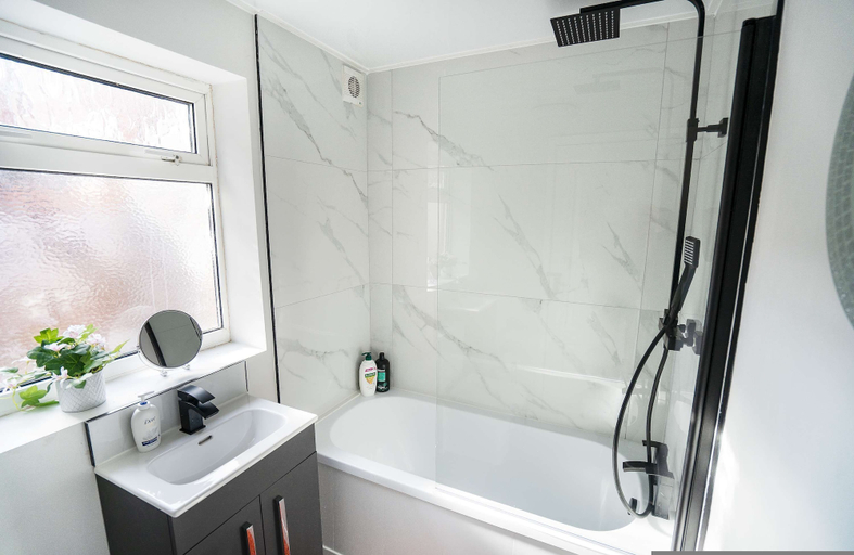 Room 4, Stylish House In Bishop Auckland Wifi Parking, Durham