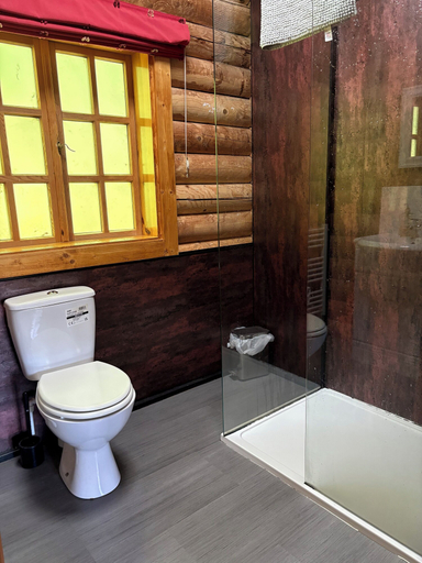 Bathroom 3, BCC Loch Ness Log Cabins, Highland