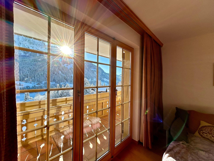 Room 3, Marvelous Luxurious Furnished Flat With Outstanding Views, Pays-d'Enhaut