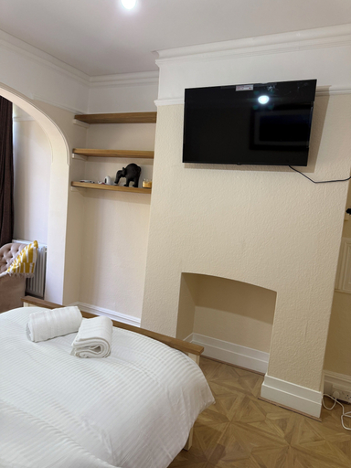 Room 2, Classic Guest House, London