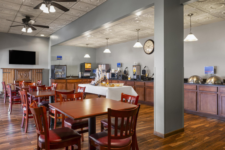Food & Drinks 5, Hotel Chequamegon, BW Signature Collection, Ashland