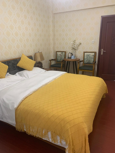 Bedroom 2, Mama Naxi Guesthouse, Lijiang