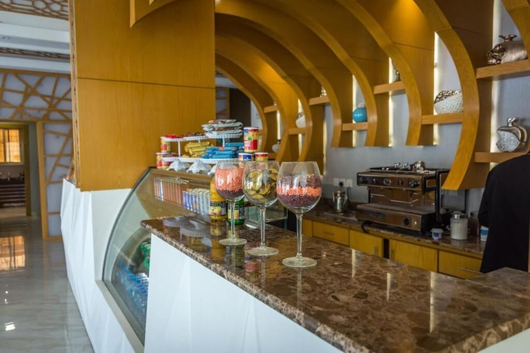 Food & Drinks 5, AL Muhaidb Residence Abha - Economic