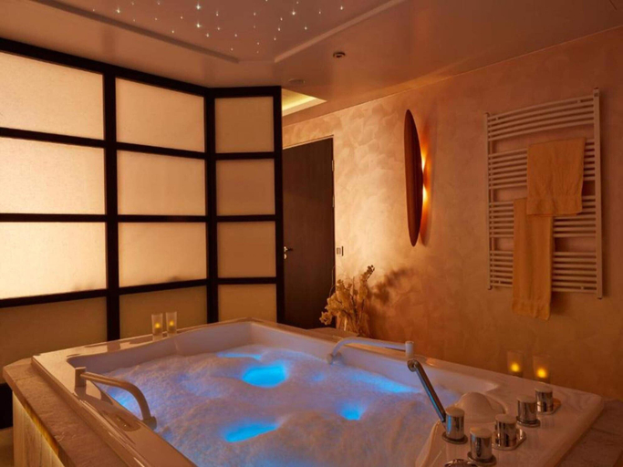 Spa 2, 2 Person Holiday Park Home in Friedrichroda OT Finst, Gotha