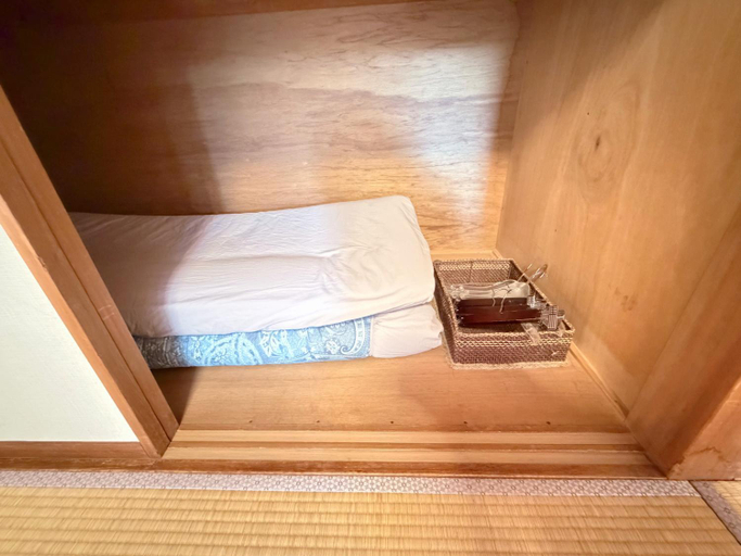 Bedroom 2, Kano, Kōfu