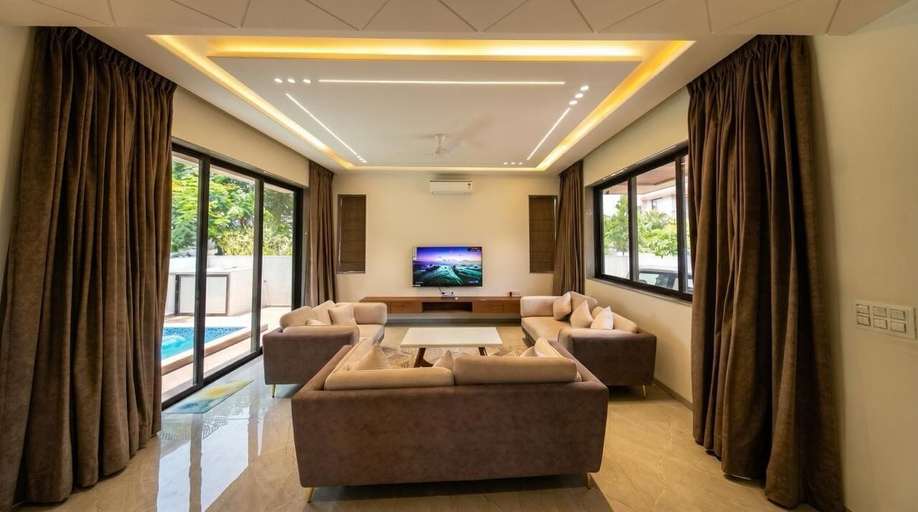 Others 5, Anandam Villa, Pune