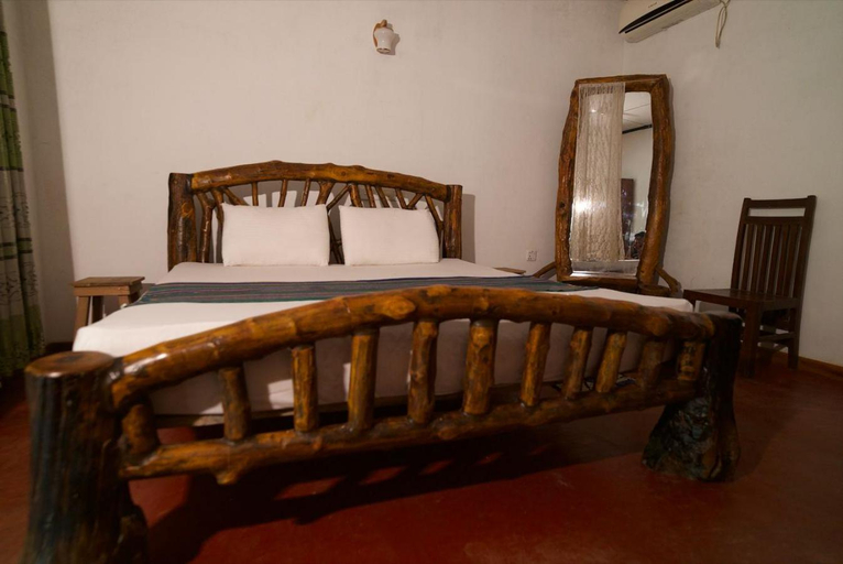 Bedroom 3, Aralu Habarana Resort, Hingurakgoda