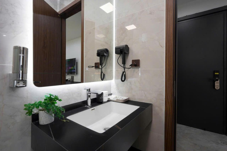 Bathroom 2, BBQ Hotel Lang Son with Swimming Pool, Lạng Sơn