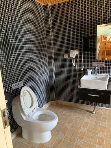 Bathroom 3, Mama Naxi Guesthouse, Lijiang