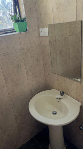 Bathroom 2, Randhi La Beach View Hotel, Hikkaduwa