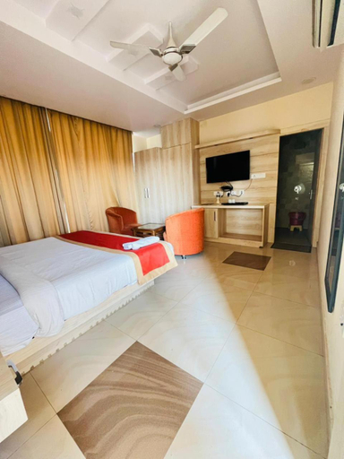 4, Hotel SS Grand, Lucknow