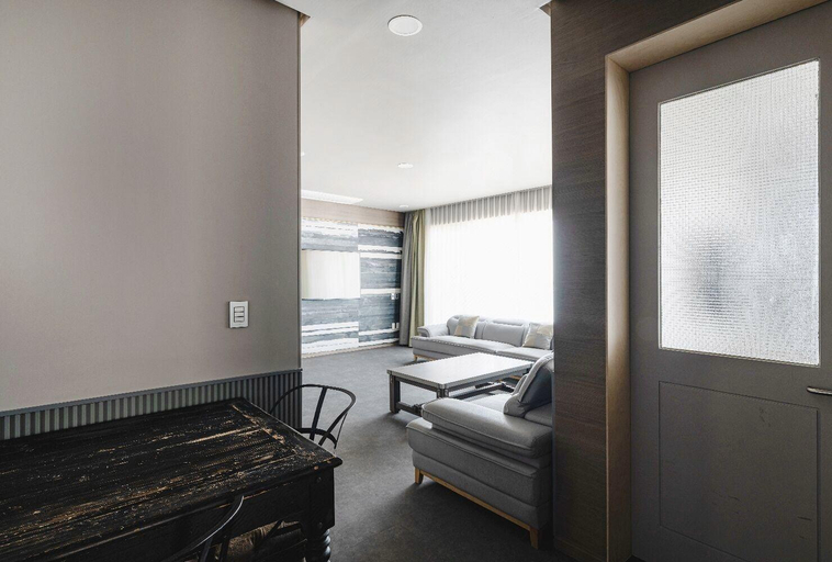 Bedroom 4, Daynice hotel, Boryeong