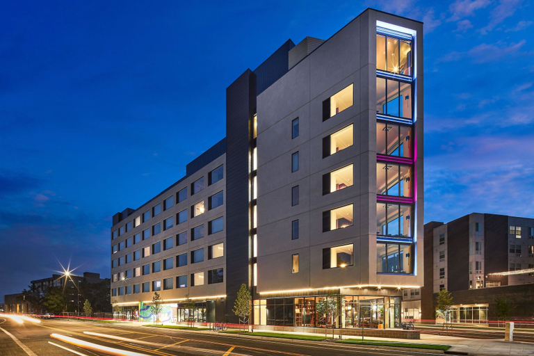 Exterior & Views