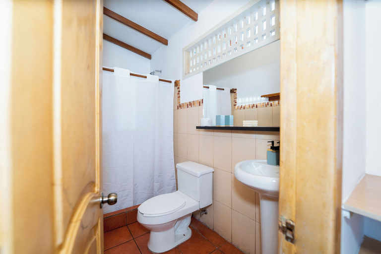 Others 5, HOTEL CROSSMAN, Santa Cruz