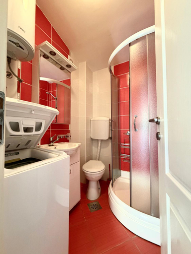 Bathroom 2, Apartment 365
