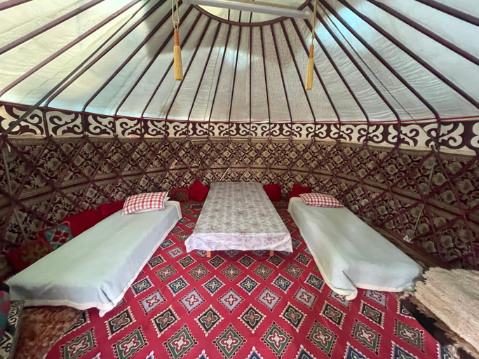 Bedroom 2, Azem Guest House, Ak-Talaa