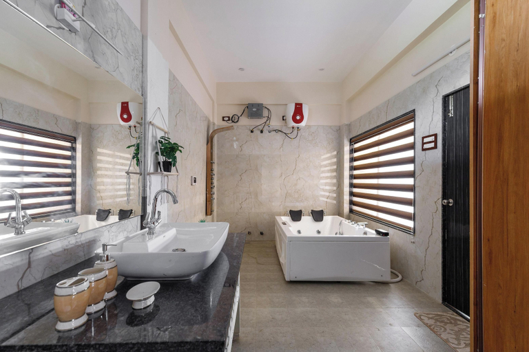 Interior 5, Tropicana Twin Homes Jacuzzi 5bhk40min Airport, Bangalore