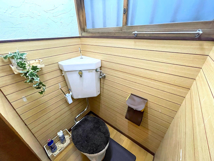 Bathroom 3, Traditional old Japanesestyle house Tokyo Skytree view Entire home rental Wi-Fi, Sumida