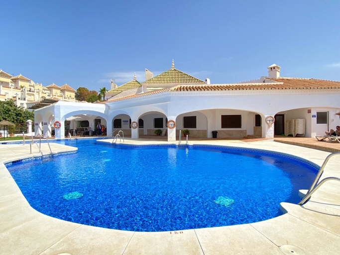Pool 5, Capistrano Playa 201 by Casasol, Málaga