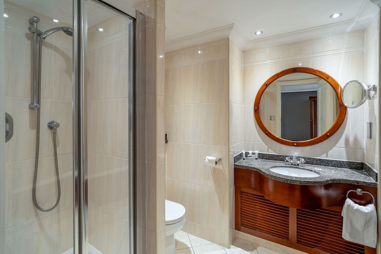Bathroom 4, Grand Hotel Sunderland, South Tyneside