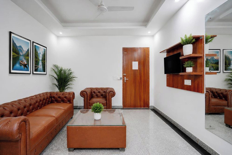 Lobby sitting area 5, Fabhotel Urban Nest, Gurgaon