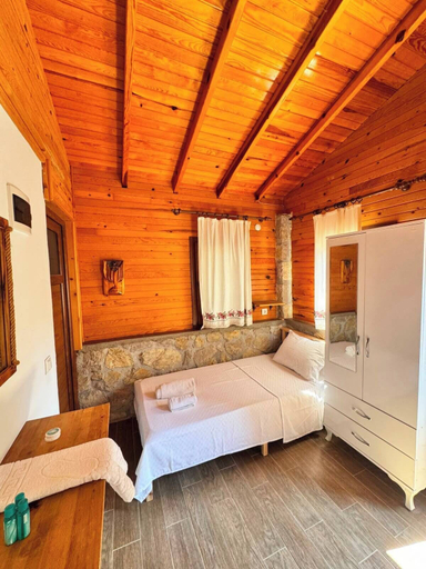 Room 2, Petrinos Butik Otel, Datça
