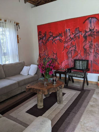 Living area, Giraffe Gallery Home-Josmac Tours & Arts, Meru