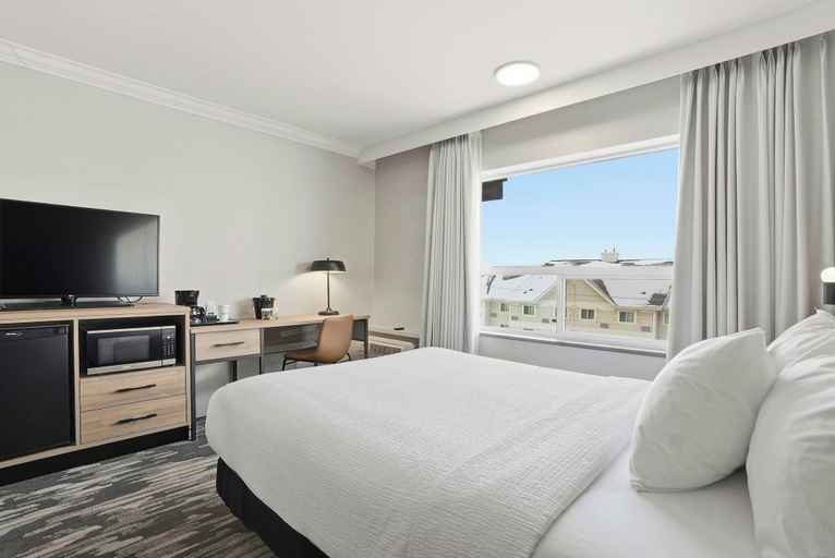 Bedroom 3, Sandman Hotel Saskatoon, Division No. 11