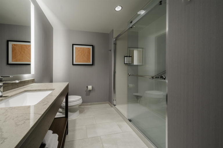 Bathroom 3, Hyatt House Sacramento Airport - Natomas, Sacramento